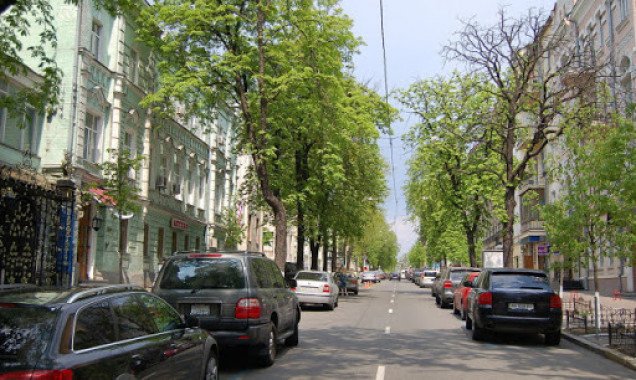 Завтра, 11 апреля, на неделю перекроют часть улицы Пушкинской в Киеве (схема объезда)