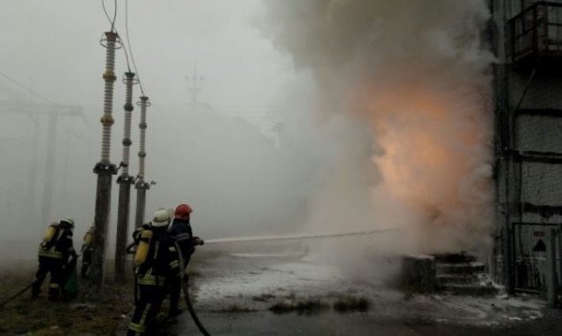 В Дарницком районе столицы сгорела трансформаторная подстанция (фото)