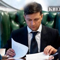 Рейтинг президента Зеленского и “Слуги народа” снова падает – результаты соцопроса