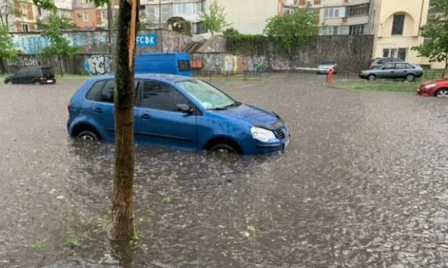 В Киеве объявлено штормовое предупреждение из-за сильных дождей