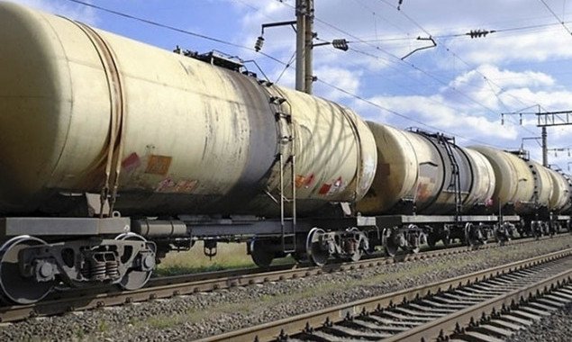 Кличко попросили наказать организаторов тендера по поставке российского бензина столичному метрополитену