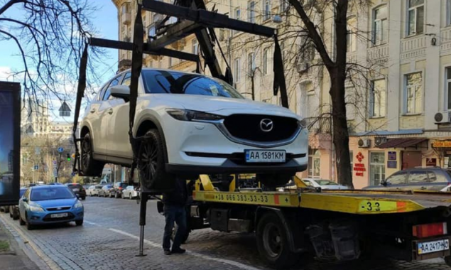 За два “карантинных” месяца инспекторы по парковке в Киеве эвакуировали более 8,5 тысяч автомобилей (видео)