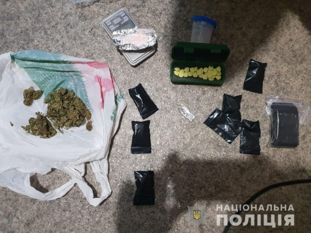 В Васильковском районе полиция разоблачила торговцев наркотиками (фото)