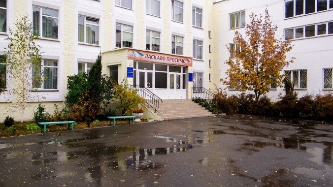 “Свои” подрядчики помогут Дарницкой РГА освоить 74 млн гривен на реконструкции гимназии
