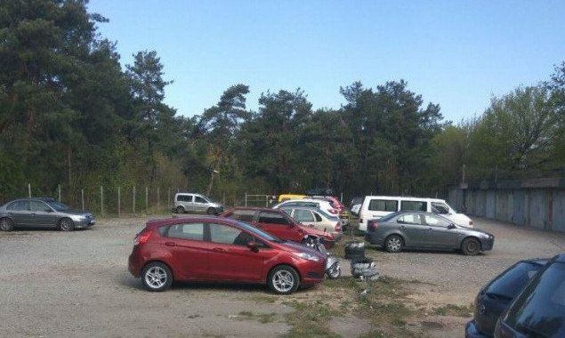 “Киевтранспарксервис” объявил торги по продаже права на эксплуатацию девяти парковочных площадок (список)