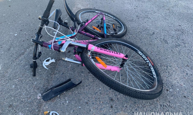 На Васильковщине нетрезвый водитель сбил ребенка, ехавшего на велосипеде по обочине (фото)