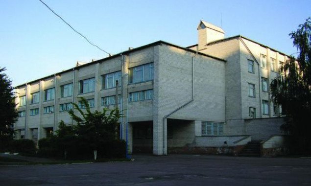 В бориспільській гімназії “Перспектива” утеплять фасад за 8,64 млн гривень