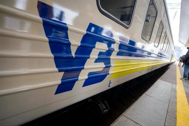 “Укрзализныця” уже в августе восстанавливает курсирование поезда Киев - Рахов