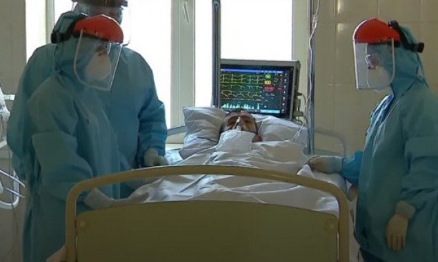 В Украине количество заболевших COVID-19 за сутки превысило количество выздоровевших