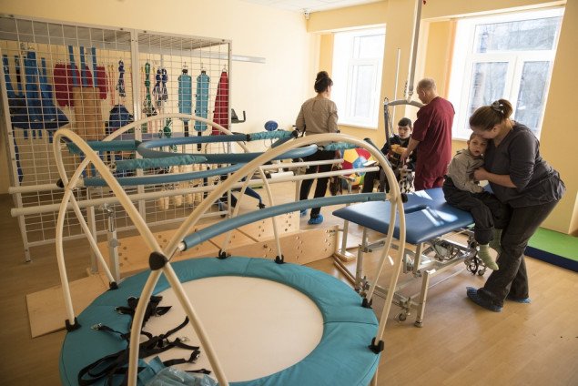 Столичные власти планируют возвести в Киеве 3 новых реабилитационных центра для детей с инвалидностью