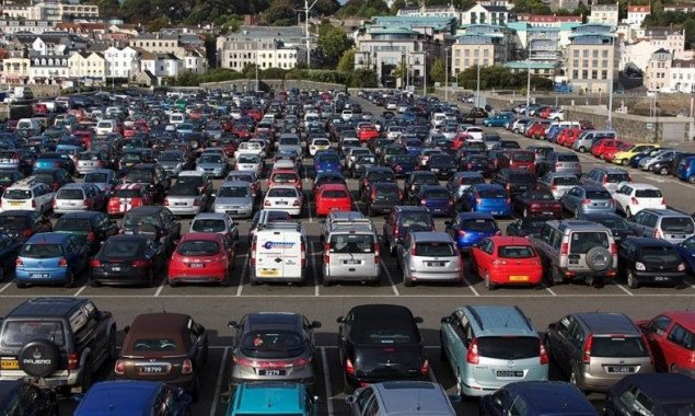Киевсовет принял решение обустроить в столице 6 перехватывающих паркингов (адреса)