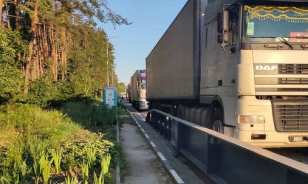 На въездах в Киев на прошлой неделе взвесили  более 3,6 тысяч грузовиков
