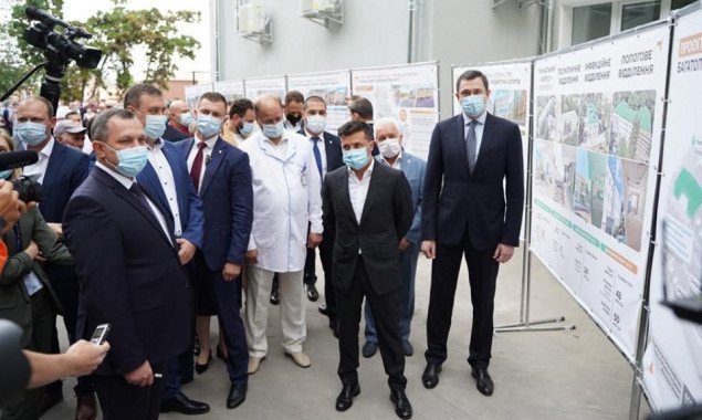 Президент оглянув Бориспільську лікарню після капремонту