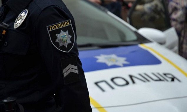 Водитель фуры наехал на полицейского, который не пускал грузовик в Киев