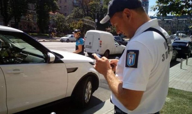 В июле нарушители правил парковки пополнили бюджет Киева на более 1,5 млн гривен