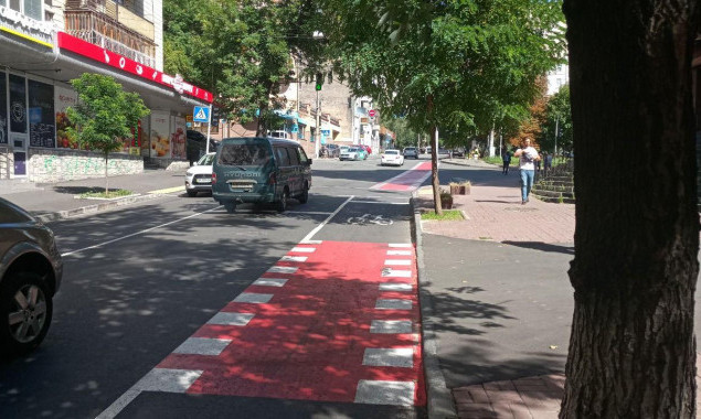 Столичные власти похвастались еще одной комфортной для велосипедистов улицей в центре  Киева 