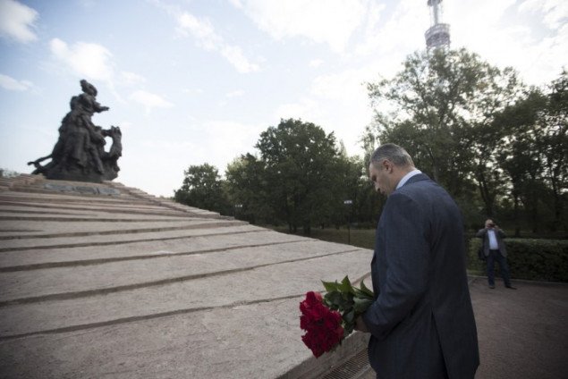 Віталій Кличко вшанував пам’ять жертв Бабиного Яру (фото)