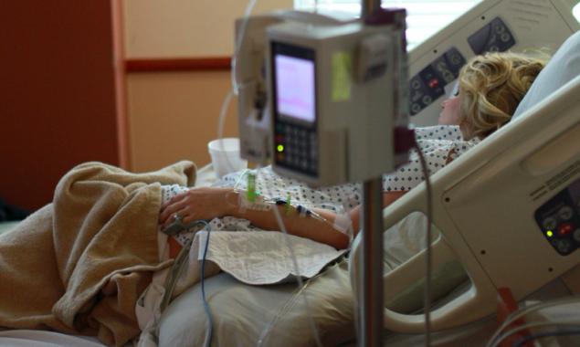 Более тысячи больных коронавирусом остаются в больницах Киева