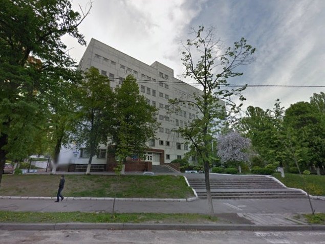 В Консультативно-диагностическом центре на Гарматной продолжат ремонт фасада и крыши