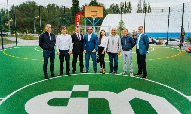 В Киеве появилось новое современное поле для футбола, - DIM Group