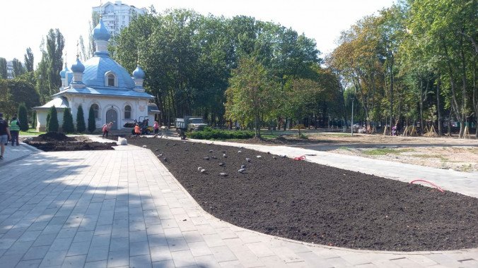 В Киеве продолжается реконструкция парка “Юность”