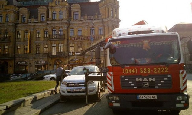 В сентябре на штрафплощадки Киева эвакуировали более 2 тыс. автомобилей
