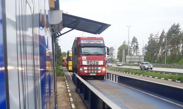 За неделю на въездах в Киев взвесили менее полутысячи грузовиков