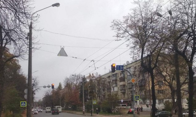 Новый светофорный объект заработал в Оболонском районе Киева