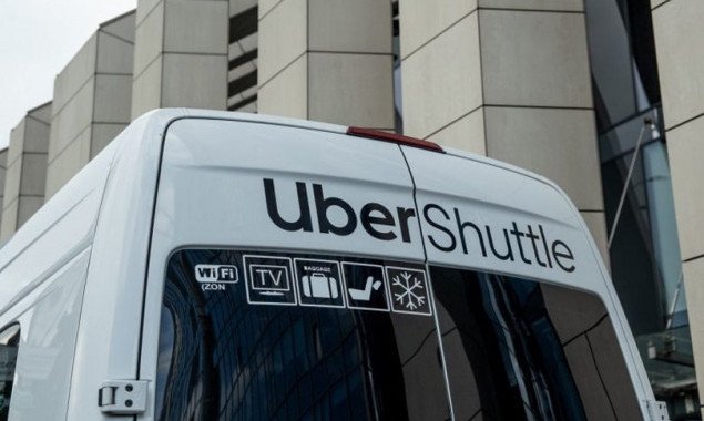 Главу департамента транспорта КГГА Осипова просят проверить законность остановки для автобусов Uber Shuttle на столичном проспекте Победы
