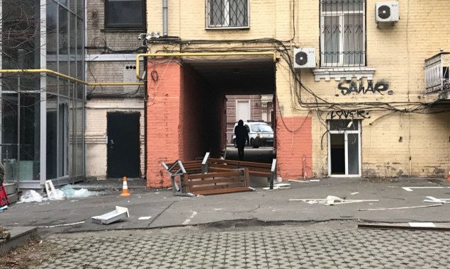 Возле бывшего офиса “Укрбуда” произошла массовая драка со стрельбой (фото, видео)