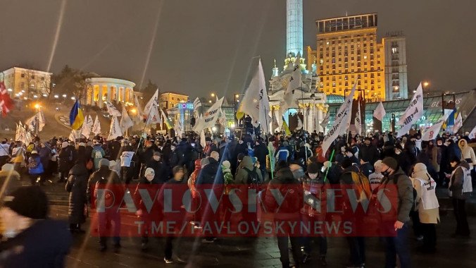 Силовики вновь атаковали протестующих предпринимателей на Майдане и отобрали палатки (фото, видео)