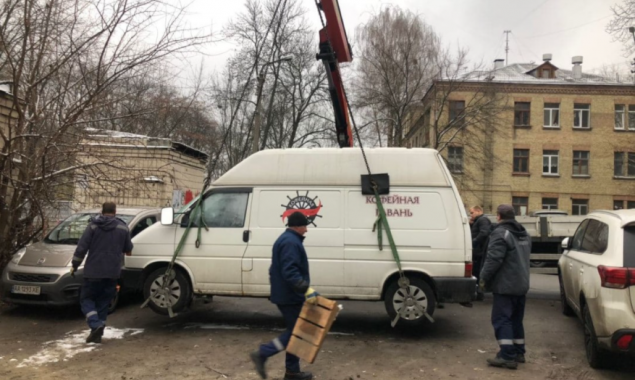 Почти полсотни элементов благоустройства должны демонтировать в Киеве (адреса)