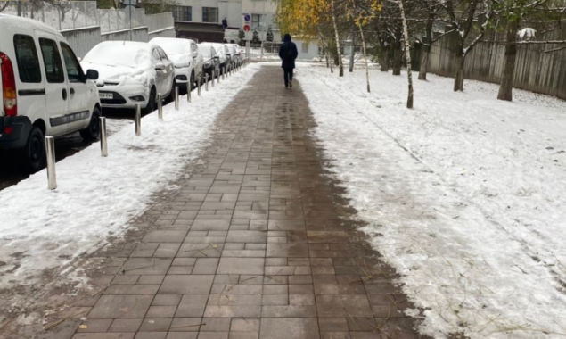 В Соломенском районе Киева появились “теплые” тротуары