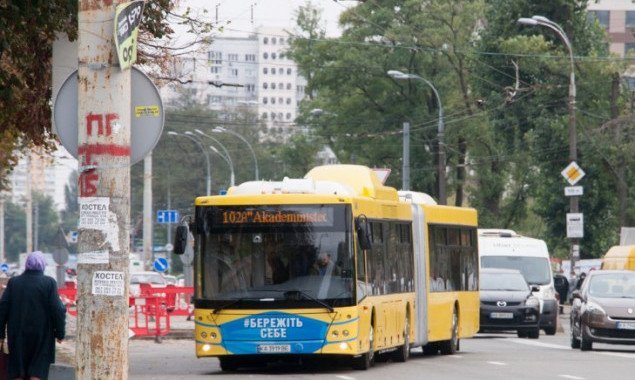 Киевляне просят возобновить работу автобусного маршрута №102