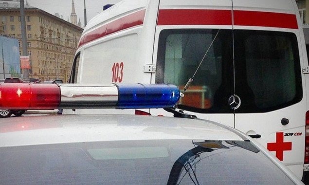 Полиция арестовала киевлянина, напавшего с ножом на незнакомого мужчину в новогоднюю ночь на Андреевском спуске