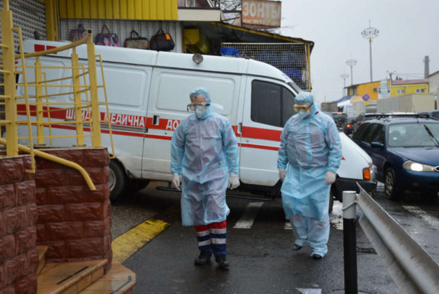 За сутки в Украине выявили более 3 тысяч новых носителей коронавируса