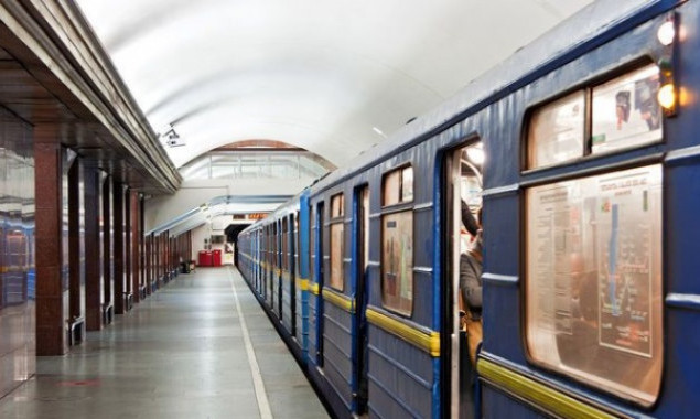 Сегодня, 25 февраля, возможно ограничение на вход на трех станциях киевского метро из-за футбола