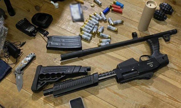 Поліція Києва вилучила зброю і гранати в приміщенні на Тверському тупику - Крищенко