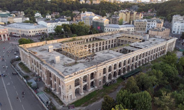 Община Киева требует передать ей Гостиный двор