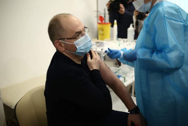 Министр здравоохранения Степанов вакцинировался против COVID-19 (фото, видео)