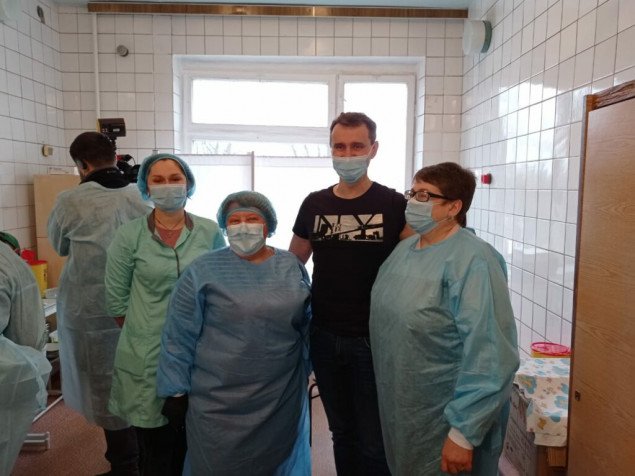 Віктор Ляшко вакцинувався від COVID-19 у одній з лікарень Київщини (фото)