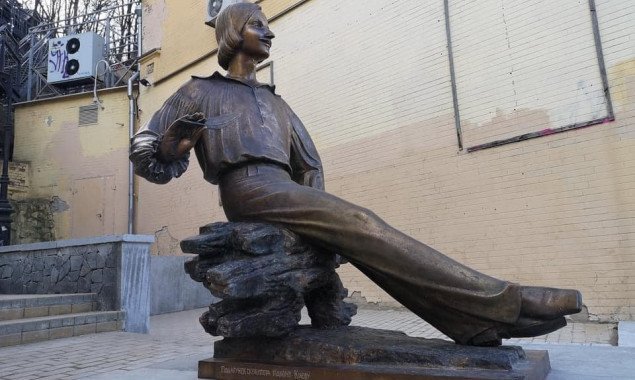 Памятник Гоголю на Андреевском спуске в Киеве установлен без обсуждений, - урбанист (фото)
