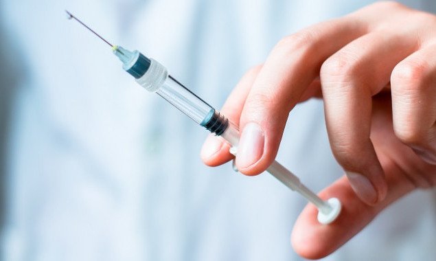 Скільки людей на Київщині вже отримали щеплення проти COVID-19 та якою вакциною