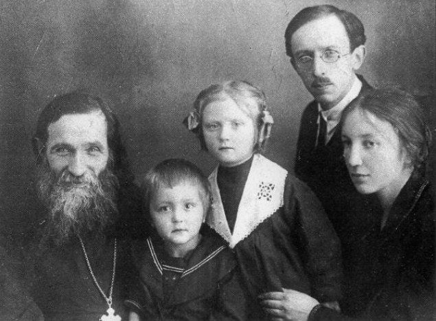 У родині духовника Михайла Булгакова, отця Олександра - 9 Праведників народів Світу, що рятували євреїв від загибелі у Бабиному Ярі