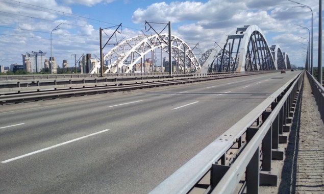 “Укрзализныця” объявила тендер на достройку столичного Дарницкого моста