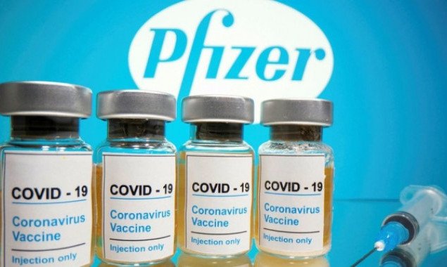 Две киевские клиники получили вакцину Пфайзер
