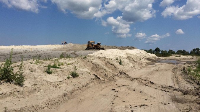 На Киевщине предпринимателю сообщили о подозрении из-за гибели рабочего на участке незаконной добычи песка