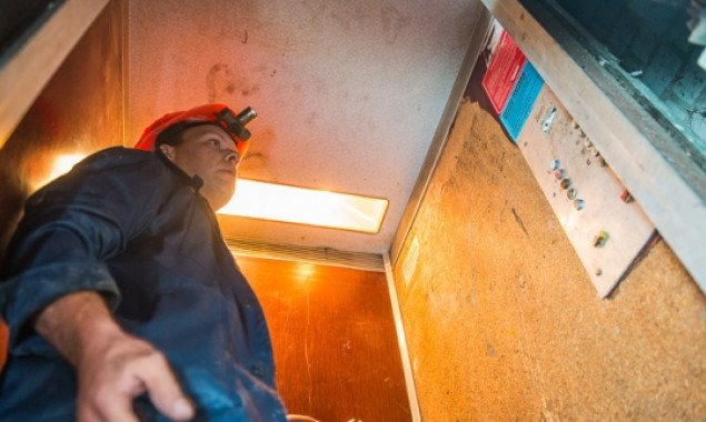 В 13 домах Киева отремонтируют лифты (адреса)