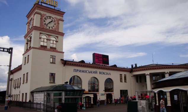 Сотруднику “Укрзализныци” сообщено о подозрении в растрате 750 тысяч гривен при строительстве на пригородном вокзале в Киеве