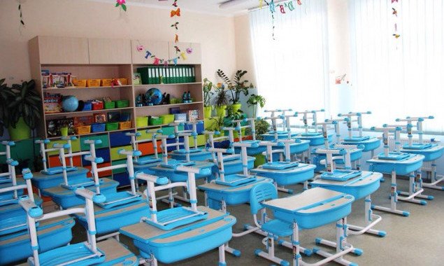 В Днепровском районе Киева отремонтируют помещения 12 детсадов и школ (адреса)